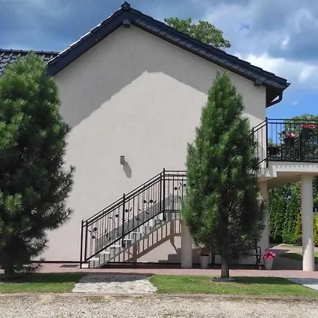 Goscinne Ninikowo 홈스테이 Sliwin